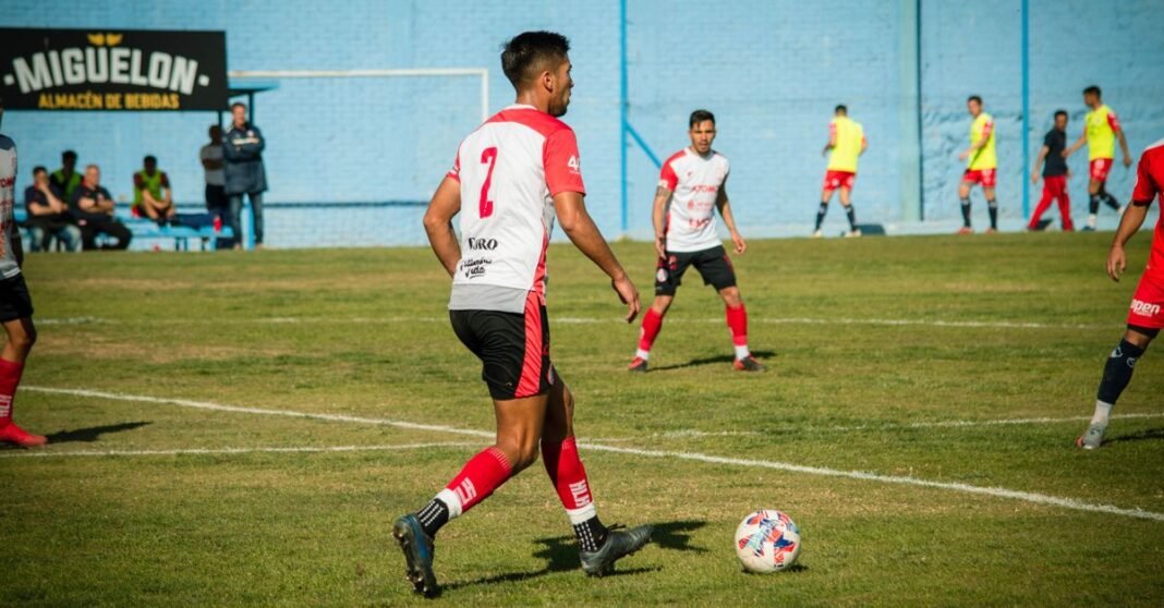 Javier Aguirre define la convocatoria de 23 jugadores de México para el Final Four de la Concacaf Un momento vibrante de unidad mientras un equipo juvenil de fútbol se agrupa en el estadio de Caracas.