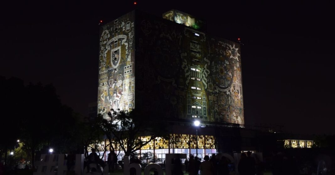 CDHCM ve un avance en la nueva unidad de la FGJ-CDMX para investigar el transfeminicidio Vista aérea de Ciudad de México mostrando el paisaje urbano durante un atardecer vibrante.